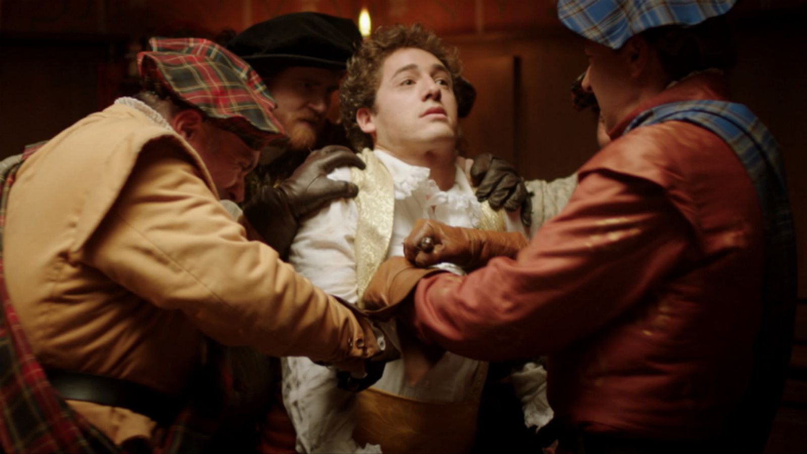 Reinas - Lord Darnley asesina a David Rizzio con ayuda de los nobles