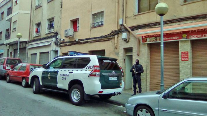Detenidos dos marroquíes acusados de adoctrinamiento y captación yihadista en Badalona