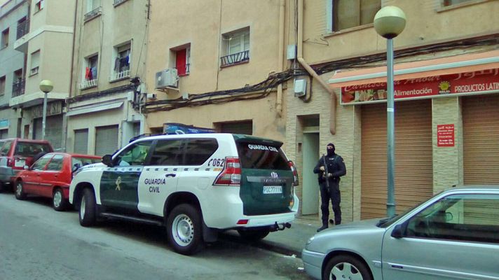 Los desayunos - Detenidos dos marroquíes acusados de adoctrinamiento y captación yihadista en Badalona