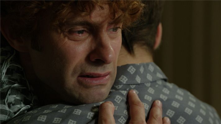 Cuéntame cómo pasó - Mauricio a Carlos: "Yo estoy loco por ella, ¿y tú?"