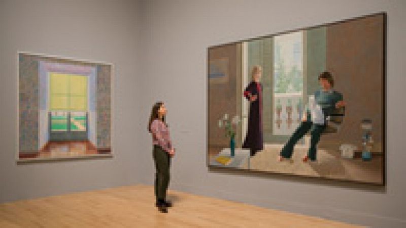 Entrar en las salas de la Tate Modern estos días es entrar a un mundo luminoso, a un mundo lleno de colores saturados que rápidamente conquistan nuestros ojos...Uno tiene la sensación de que en los cuadros de Hockney siempre es verano y que la vida n