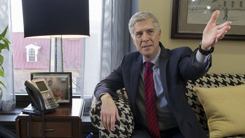 El candidato de Trump para el Tribunal Supremo califica de desmoralizantes las críticas a los jueces del presidente