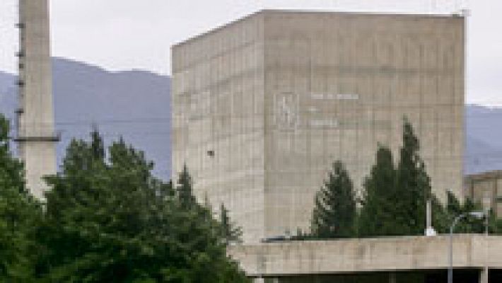 Telediario 1 - Garoña espera con expectación la decisión sobre la reapertura de la central nuclear