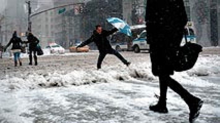 Un temporal de nieve y viento azota la coste noreste de Estados Unidos