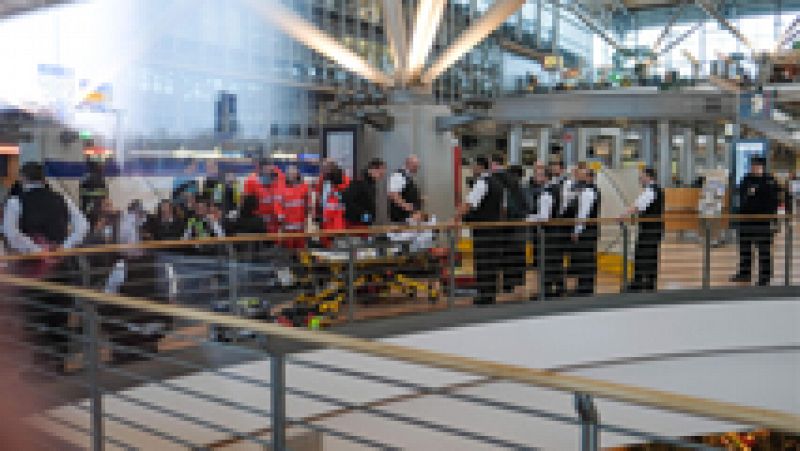 Casi 70 heridos en el aeropuerto de Hamburgo por una intoxicación respiratoria