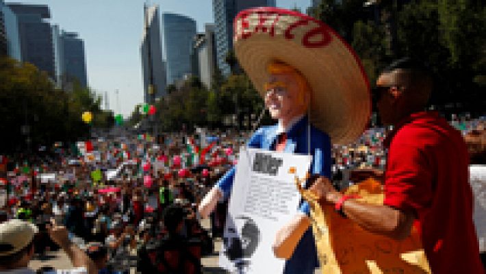 Mexicanos se manifiestan por la unidad nacional ante Trump