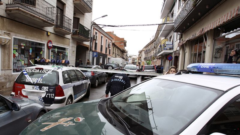 Un hombre asesina presuntamente a su mujer de 46 años y a la hija de ésta de 18 años