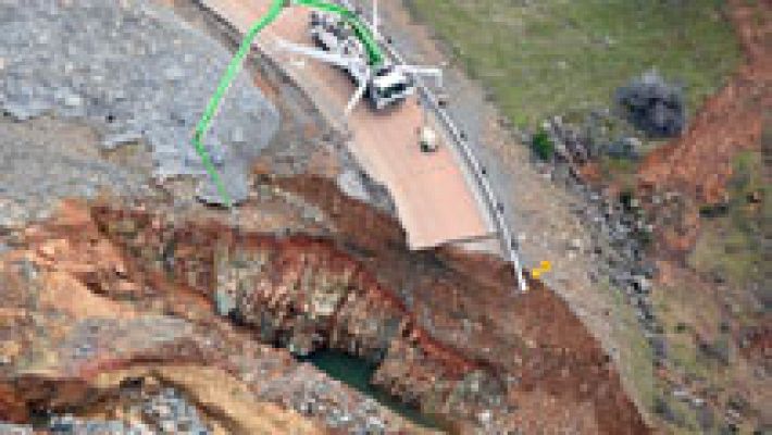 Continúan los trabajos para evitar el desbordamiento de la presa de Oroville, en California