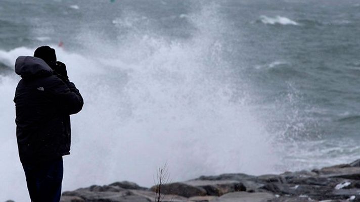 El tiempo - Seis provincias con riesgo de lluvia, viento u oleaje