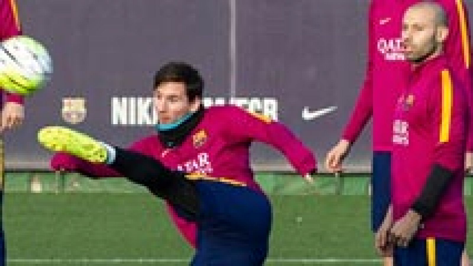 Informativo 24h: Mascherano: "No veo razón para que el Barça y Messi se tengan que divorciar" | RTVE Play