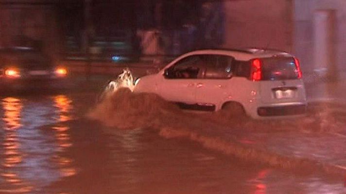 Informativo 24h - La lluvia ocasiona 200 incidencias en Málaga y deja 130 litros por metro cuadrado en la capital