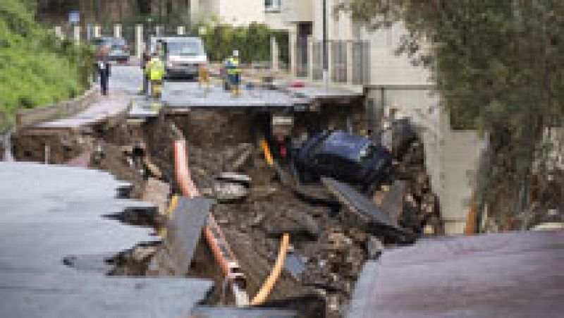 Una tromba de agua y granizo causa destrozos e inundaciones en Málaga