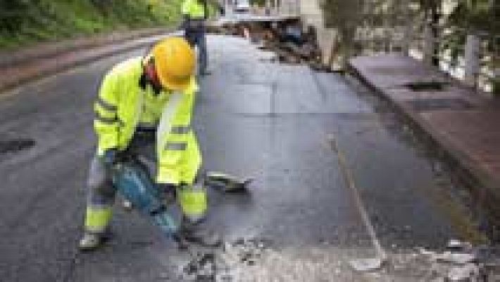 Una tromba de agua en Málaga destroza calles e inunda garajes, bajos y viviendas