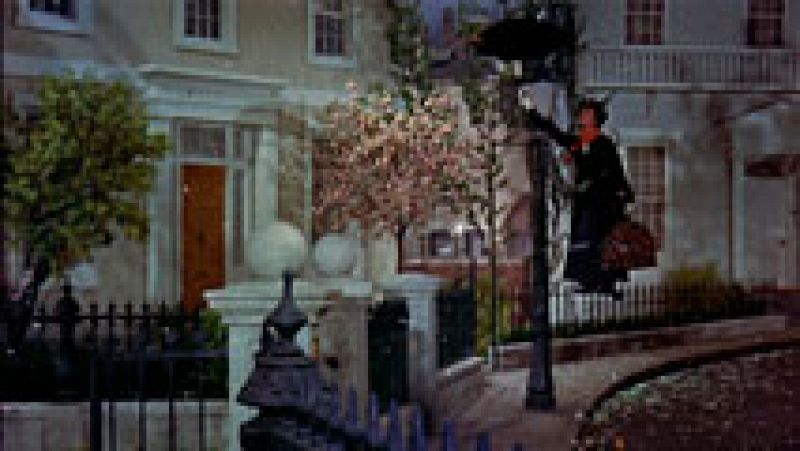 Julie Andrews desvela que sufrió un peligroso percance durante el rodaje de Mary Poppins