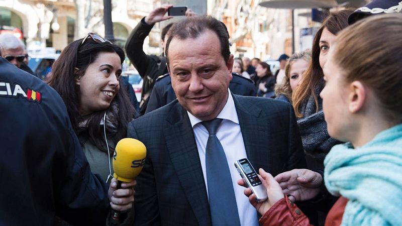 Horrach insiste en que la prisión preventiva eludible para Urdangarin y Torres estaría "justificada" - Los desayunos | Ver