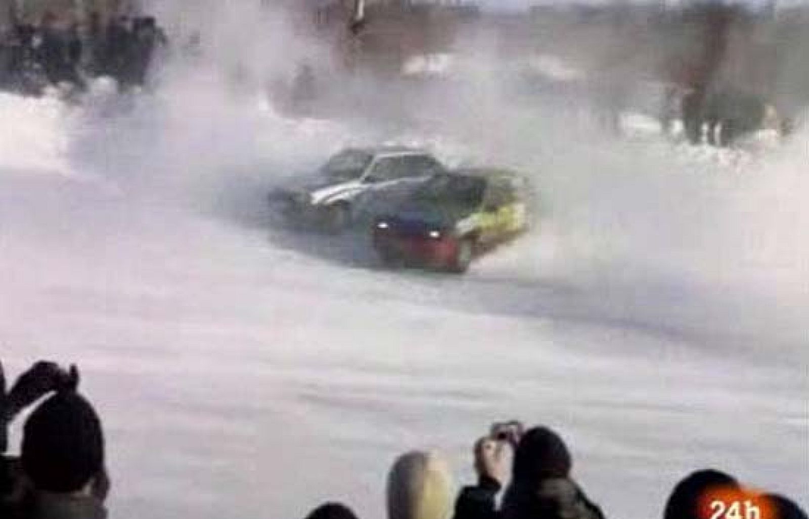 En la localidad rusa de Orenburg, una competición de rally sobre hielo se cobró la vida de un espectador y dejó a otras nueve personas heridas cuando un vehículo saltó por encima de la pista sobre el público