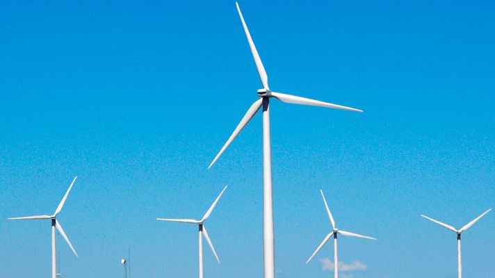 El tiempo - El viento y el oleaje tendrán en riesgo al litoral de Andalucía