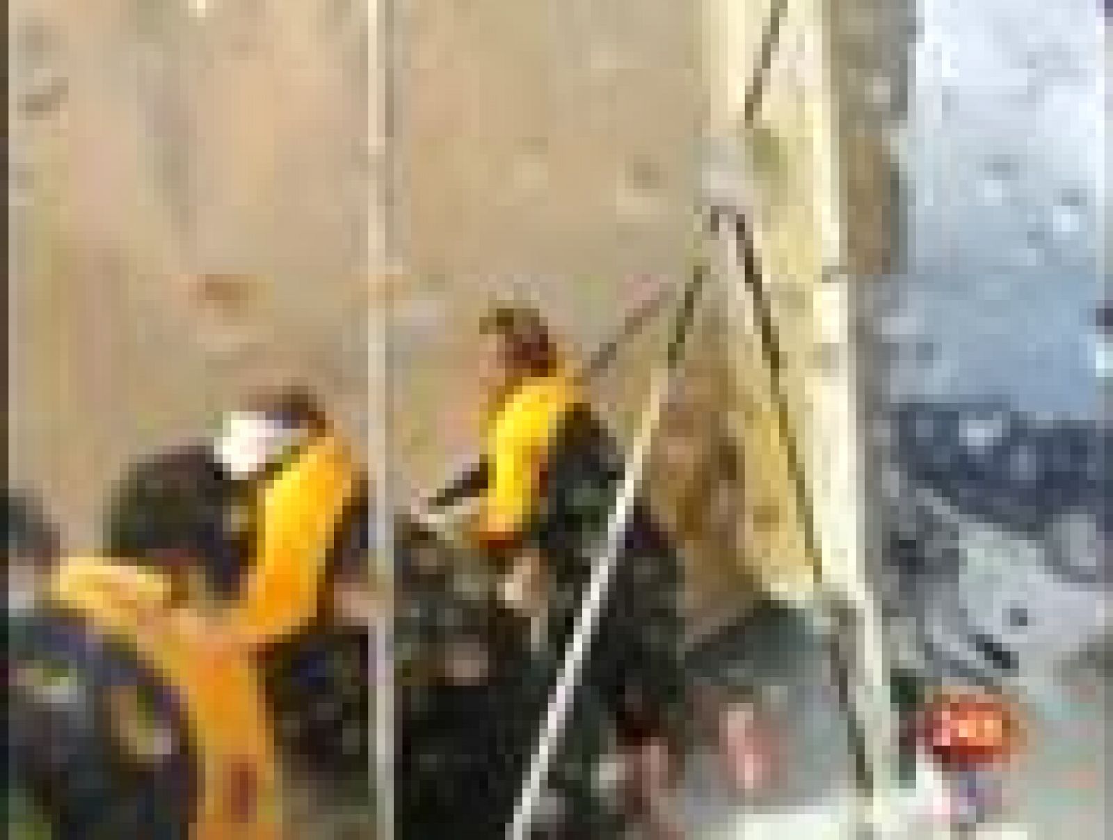 El barco español capea el temporal | Ver