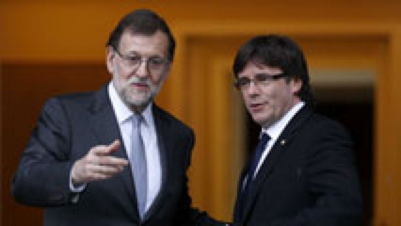 Rajoy no confirma ni desmiente su cita con Puigdemont pero asegura que nunca hablará para incumplir la ley