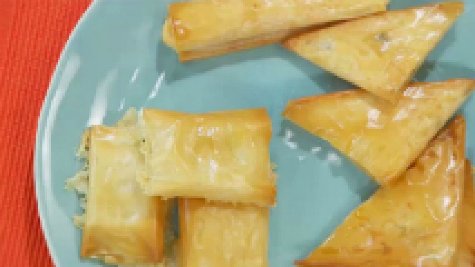 Torres en la cocina - Empanadillas de pasta filo con yogur y miel 