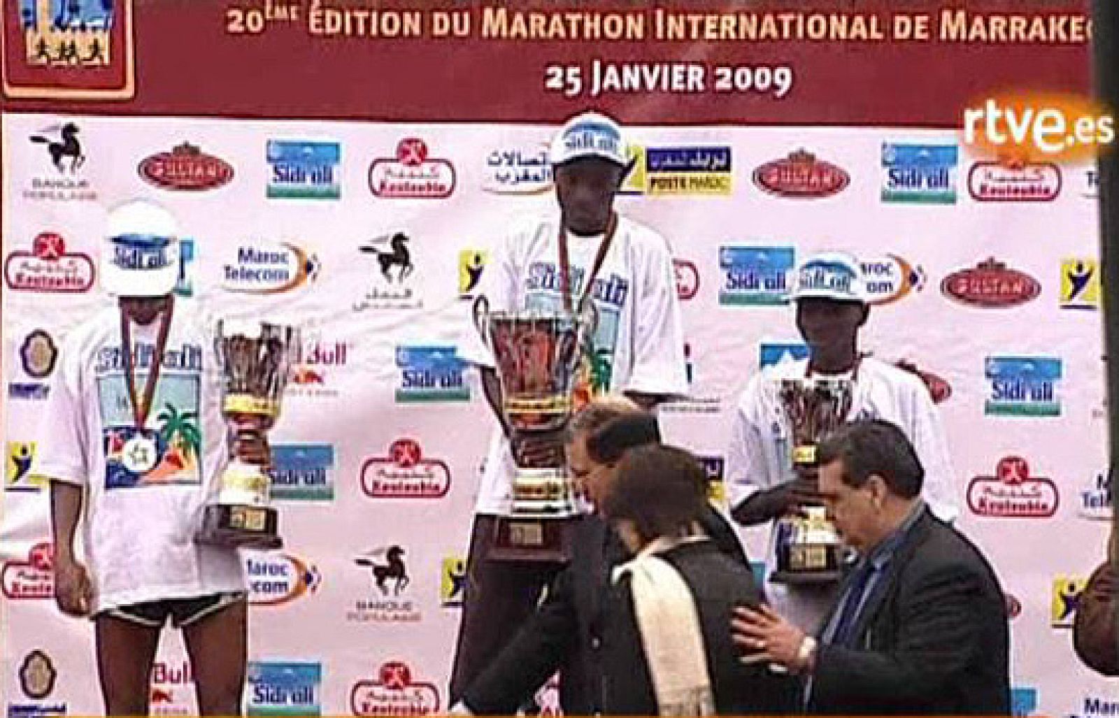 El atleta keniata David Rutoh ha sido el ganador de la maratón de Marruecos con un tiempo de 2h 10 min y 31 sec 