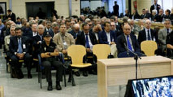 Telediario 1 - Hasta 39 de las 65 condenas por el caso de las tarjetas 'black' de Caja Madrid imponen penas de más de dos años