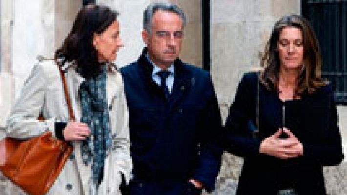 Declaran como testigos ante el juez la hermana y dos hijos de la viuda del expresidente de la CAM