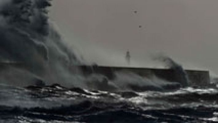 Oleaje y viento fuerte en el Ampurdán y Baleares     