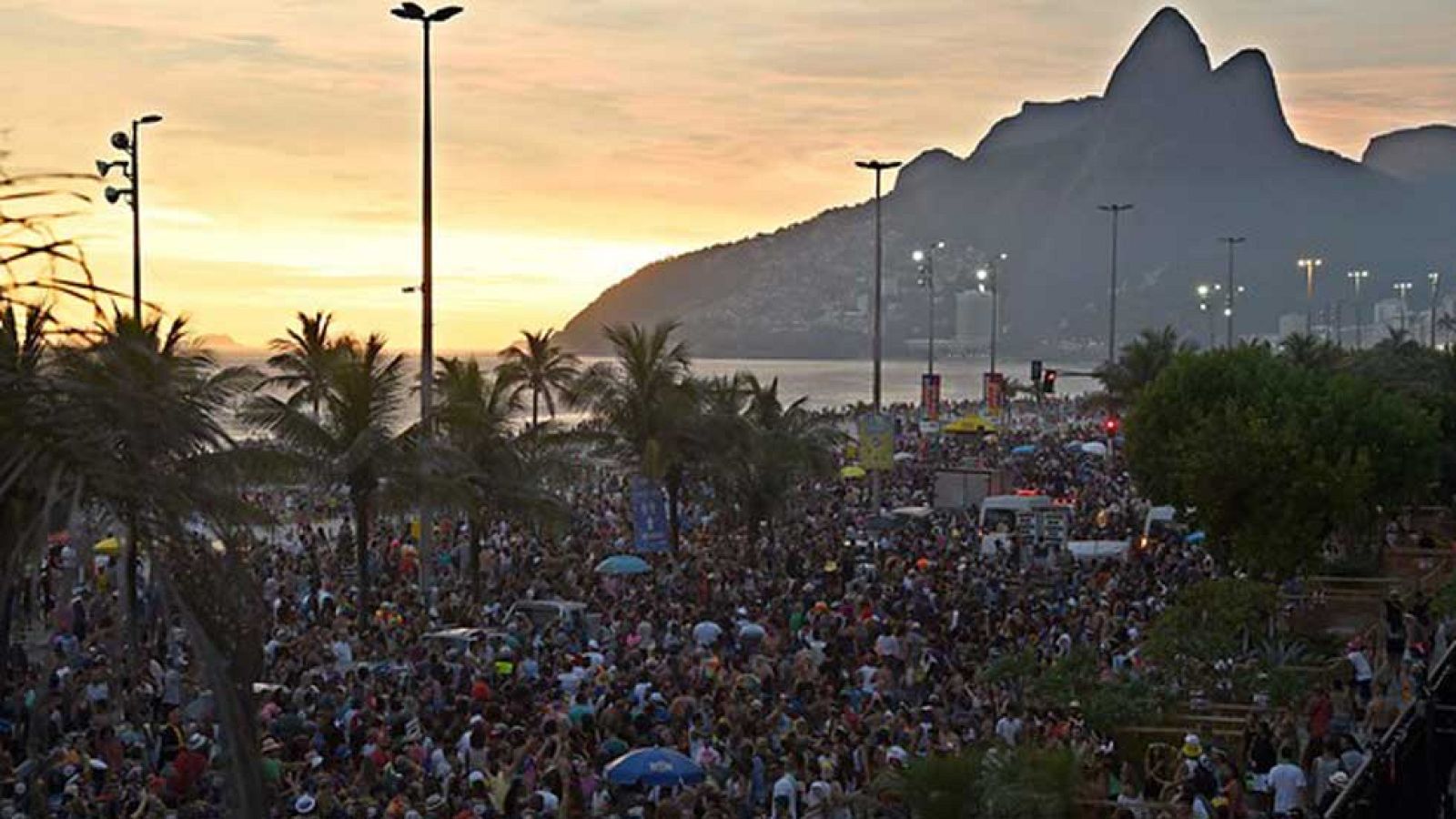 Televisión Española vive el desfile de carnavales de Río de Janeiro desde dentro de una escuela de samba