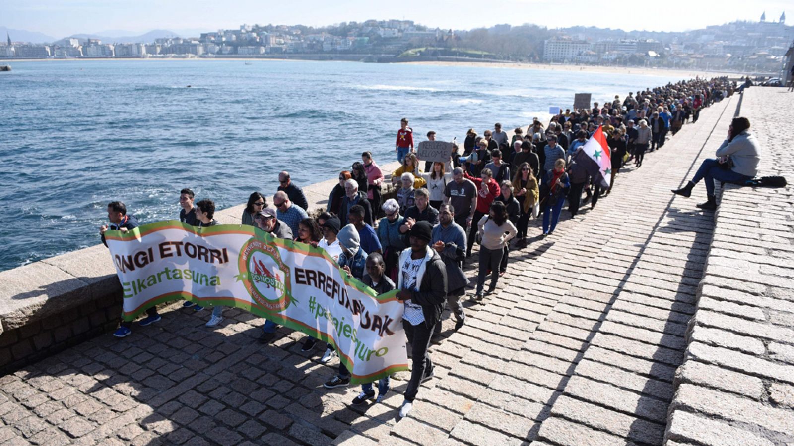 Informativo 24h: Miles de personas muestran su apoyo a los refugiados en 30 ciudades españolas | RTVE Play