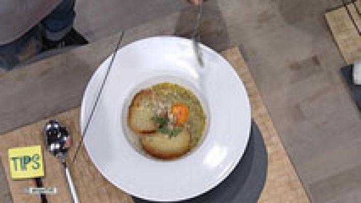 Sopa de cebolla y parmesano