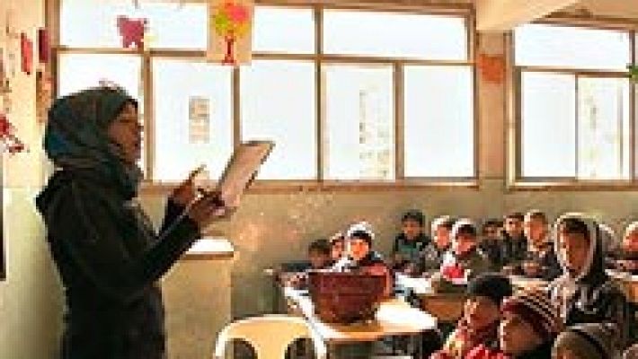 Telediario 1 - Los niños vuelven a la escuela en Alepo