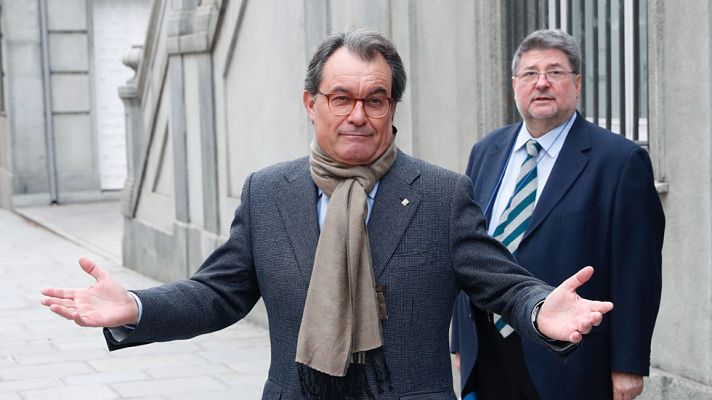 Telediario 1 - Mas reitera que nadie le advirtió de los efectos de desobedecer al Constitucional