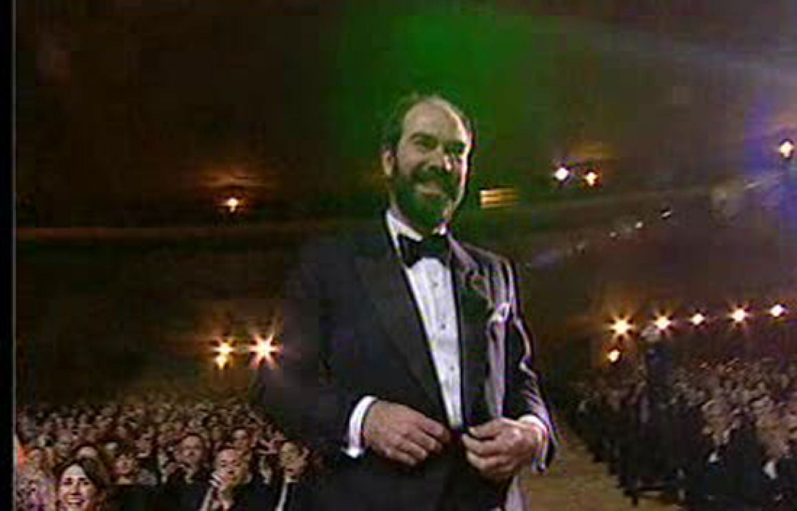 La Academia de cine, el Centro Español de Subtitulado y Audiodescripción y la Universidad Carlos III de Madrid han firmado un acuerdo para concienciar al sector del cine de lo importante que es ayudar a las personas con discapacidades visual o auditiva el acceso al cine. Televisión Española va a subtitular a través del teletexto la gala de los Premios. Los asistentes a la ceremonia también podrán seguirla con subtítulos. 