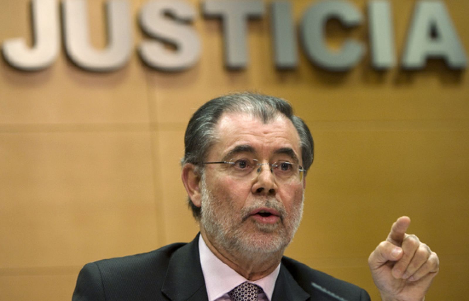 El ministro de Justicia ha insistido en que no comprende la intención de los jueces de hacer huelga | Ver