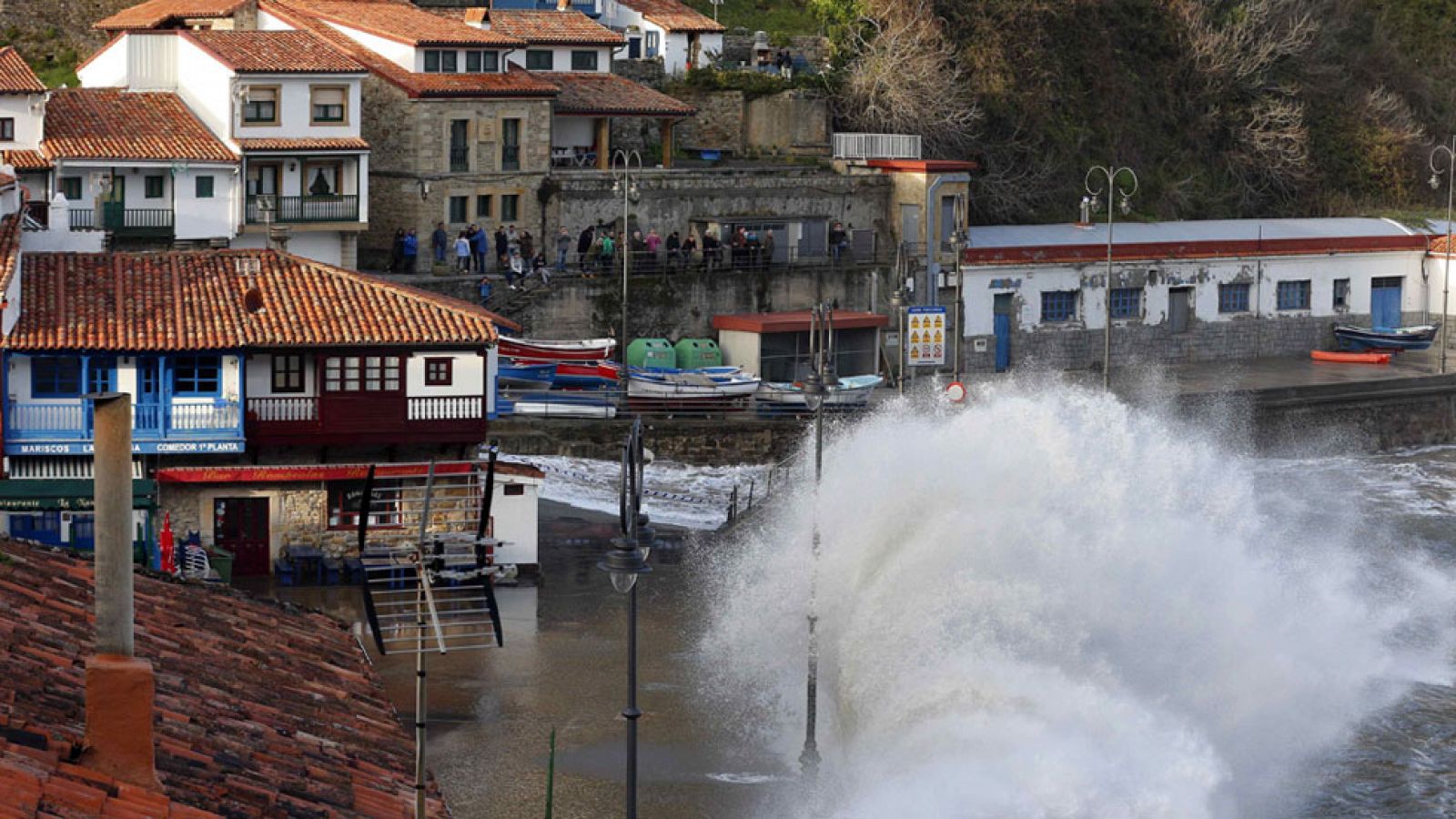 Intervalos nubosos en gran parte de la Península y precipitaciones en Galicia