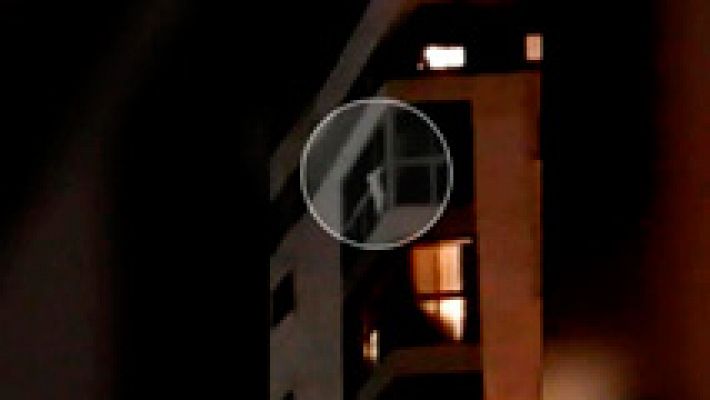Informativo 24h - Rescatan en Alicante a una niña de cinco años que colgaba de un séptimo piso
