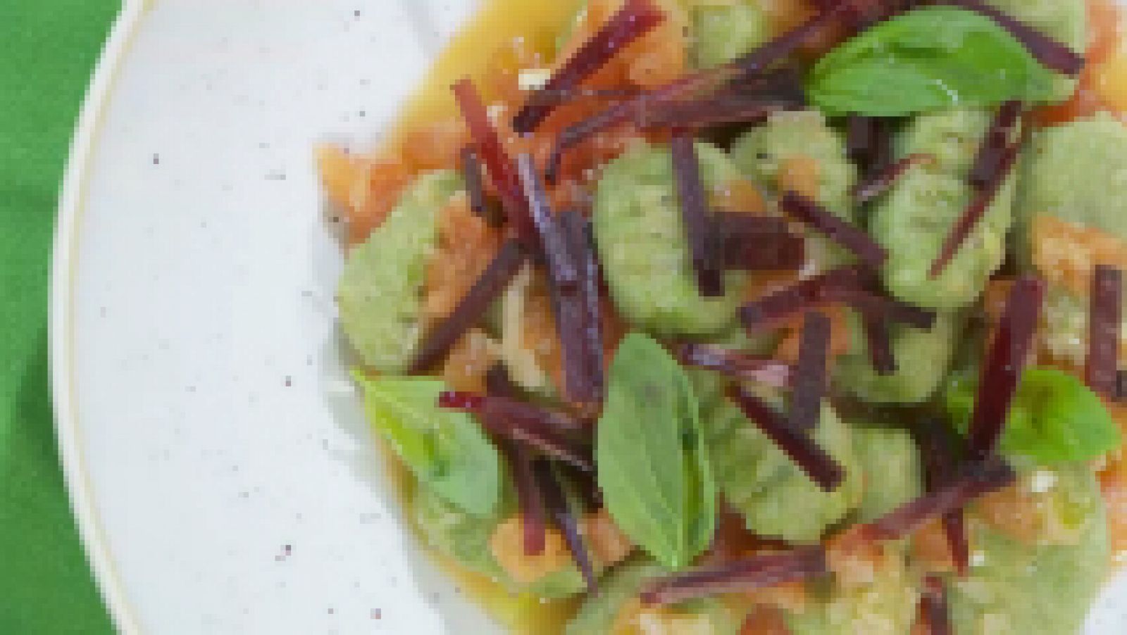 Torres en la cocina - Ñoquis de guisantes con cecina