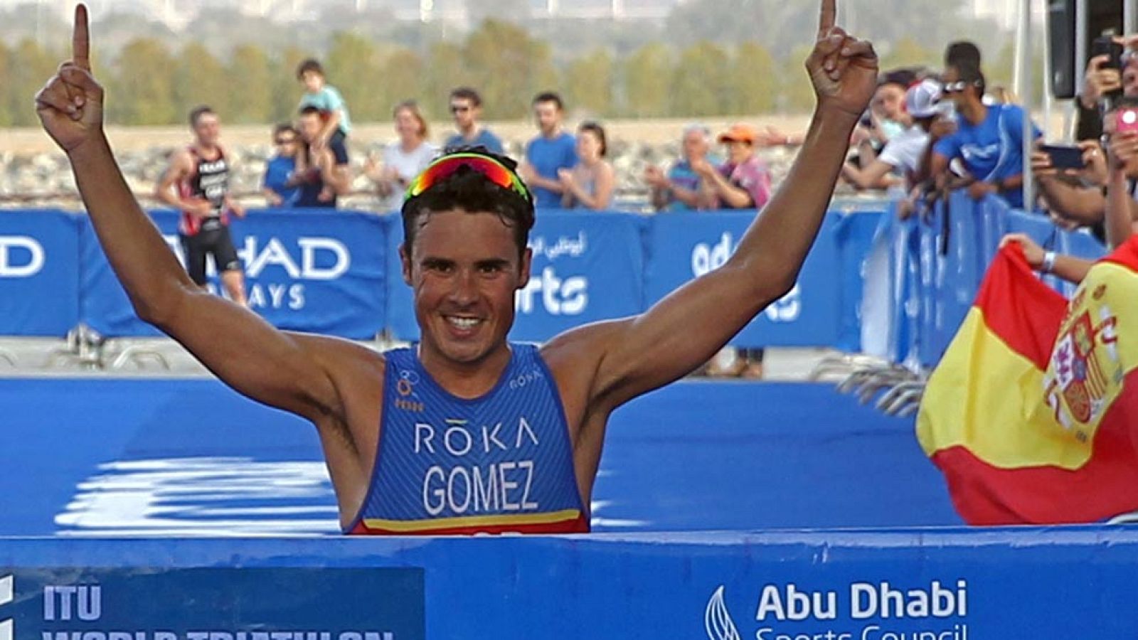 Telediario 1: Gómez Noya regresa con triunfo a las Series Mundiales | RTVE Play