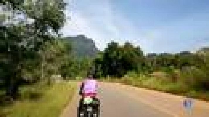 L'Informatiu - Fugir de la rutina, la precarietat laboral i valorar més les experiències que els béns materials, raons que impulsen els joves a viatjar pel món