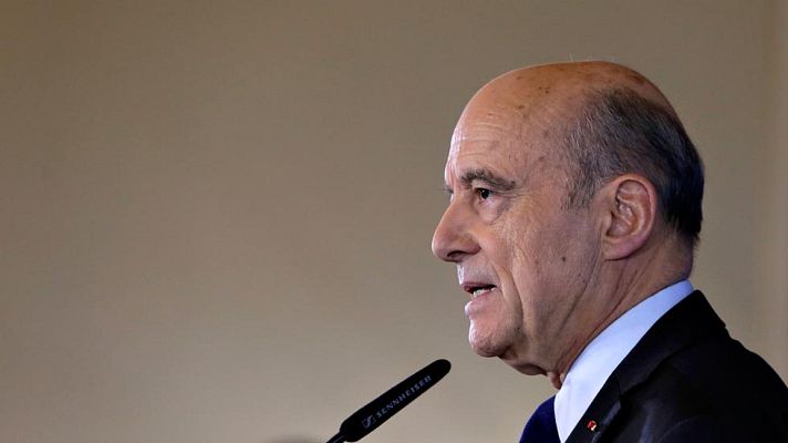 Telediario 1 - Alain Juppé se excluye como posible sustituto de Fillon en Francia