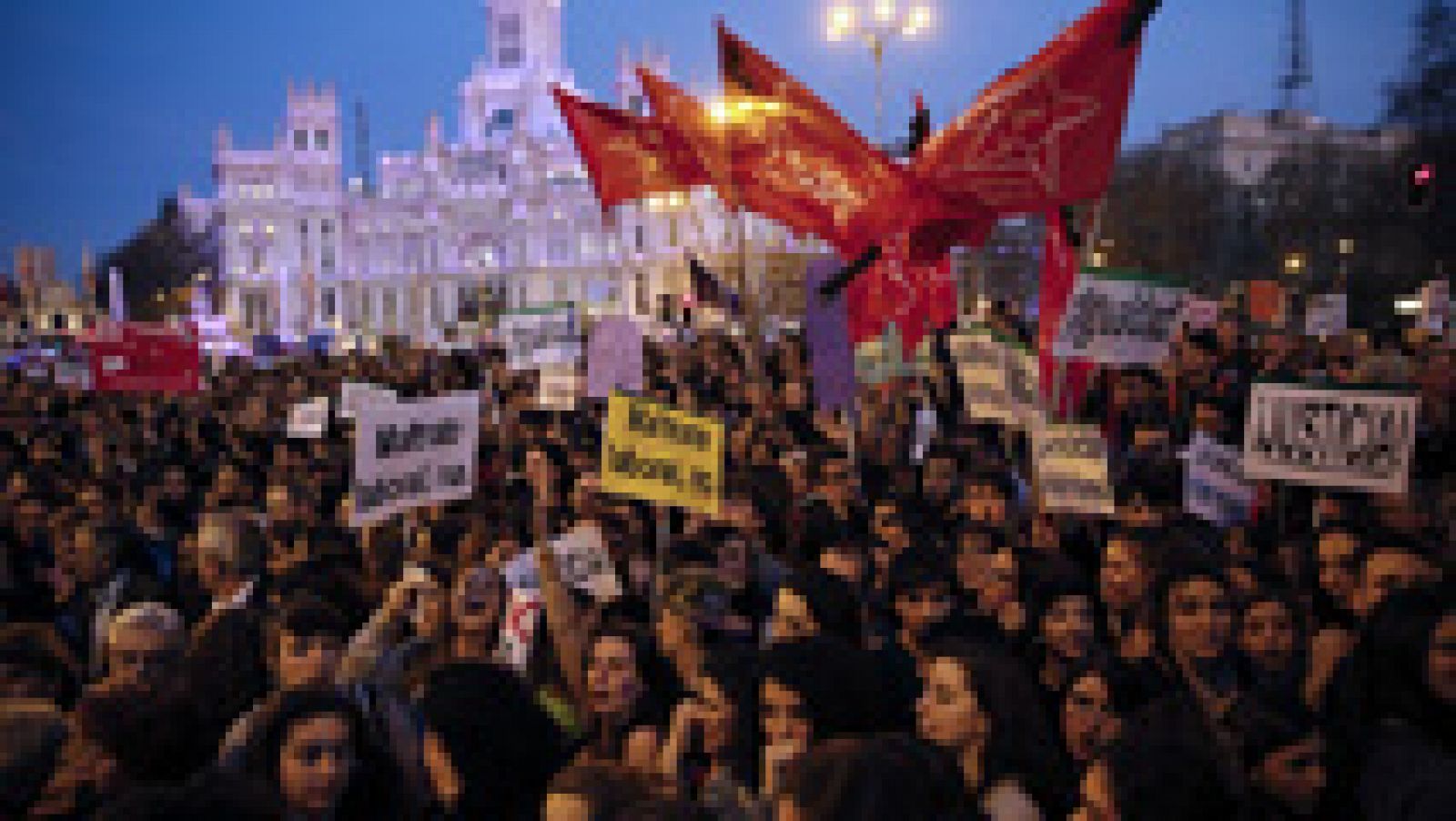 Telediario 1: Día de la Mujer: 49 ciudades españolas se suman a las marchas en todo el mundo por la igualdad | RTVE Play