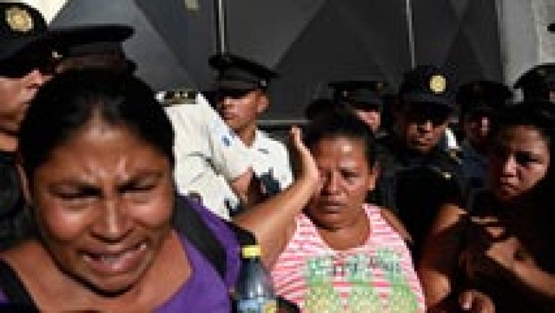 Mueren al menos 22 niñas en el incendio de un centro de menores de Guatemala