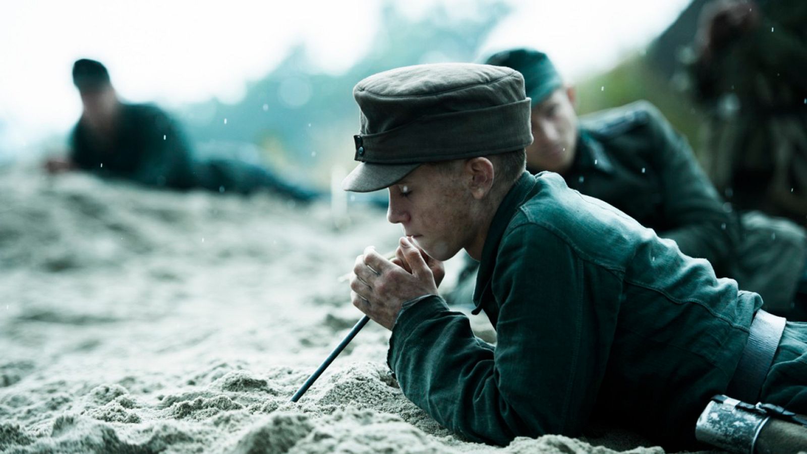 'Land of mine. Bajo la arena'