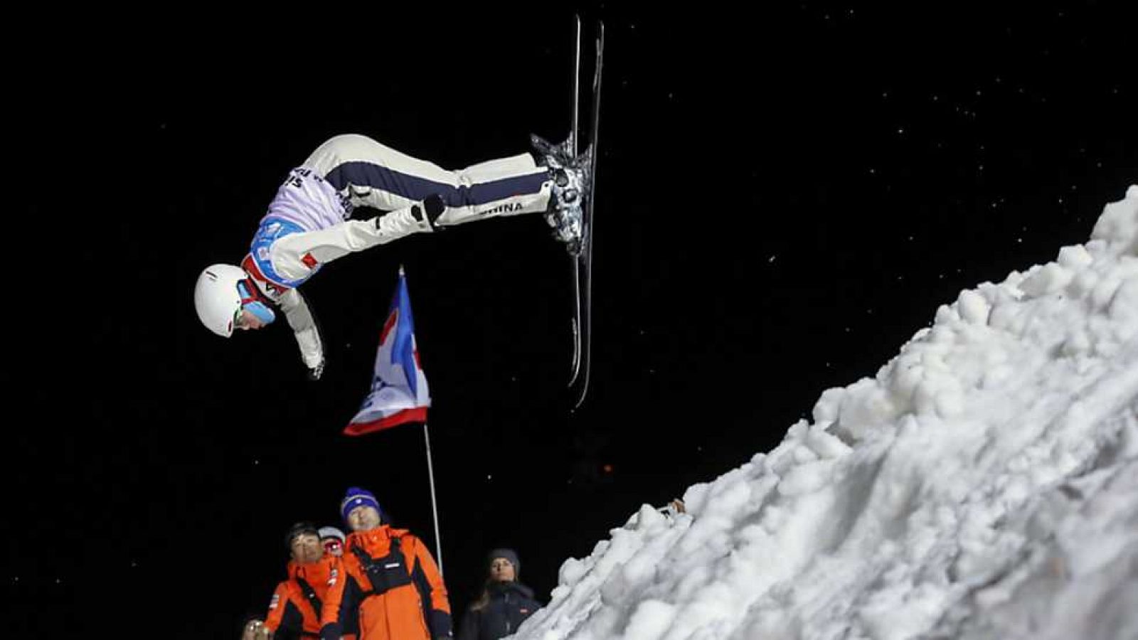 Campeonato del Mundo Snowboard y Freestyle - Freestyle Aerials. Clasificatorias Masculinas - ver ahora
