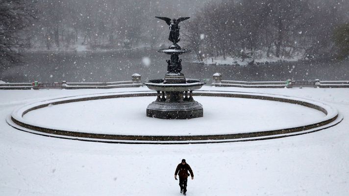 Telediario 1 - Nueva York en estado de emergencia por un temporal de nieve