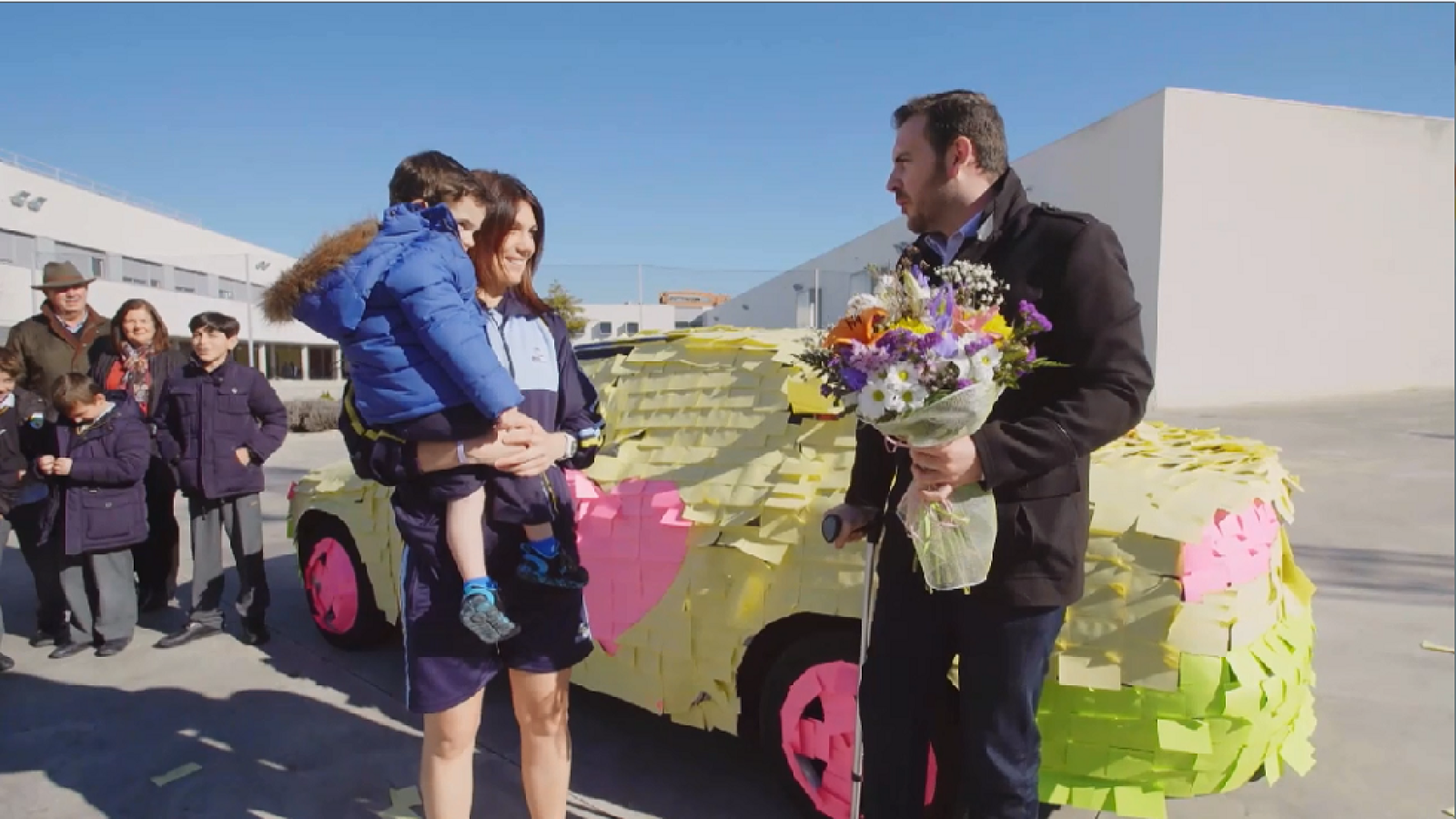 Le pide matrimonio a una profesora en "El árbol de los deseos" - El árbol de los deseos | Ver