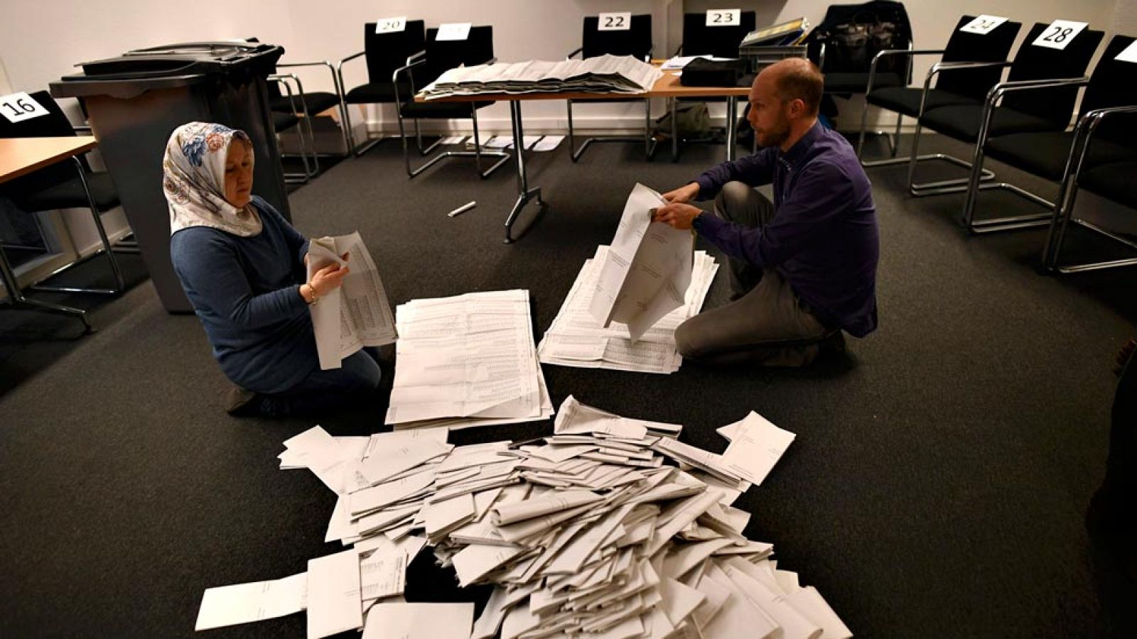 Alta participaci�n en las elecciones de Holanda, claves para la Uni�n Europea