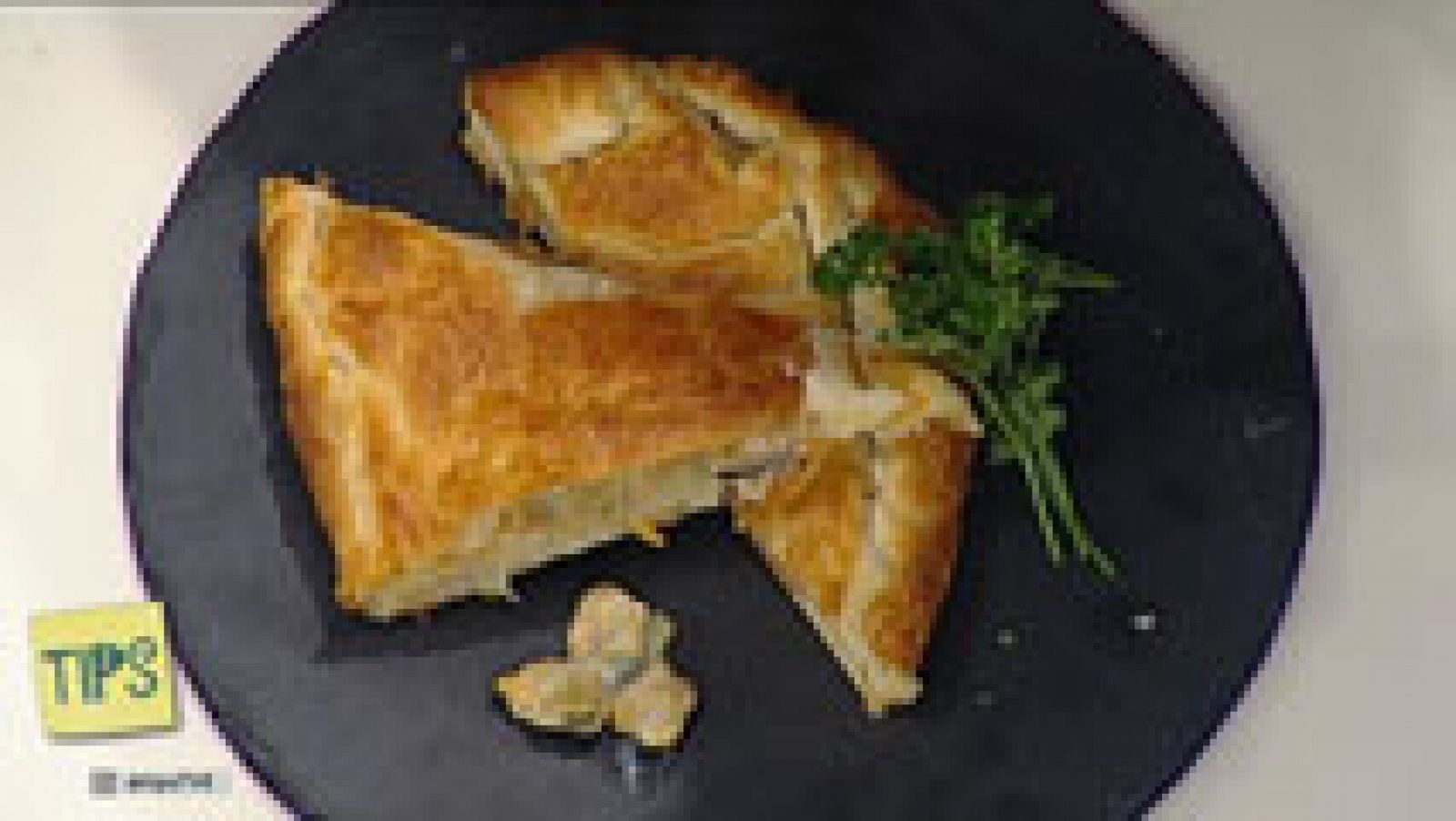 TIPS - Cocina - Empanada de berberechos y mejillones al albariño