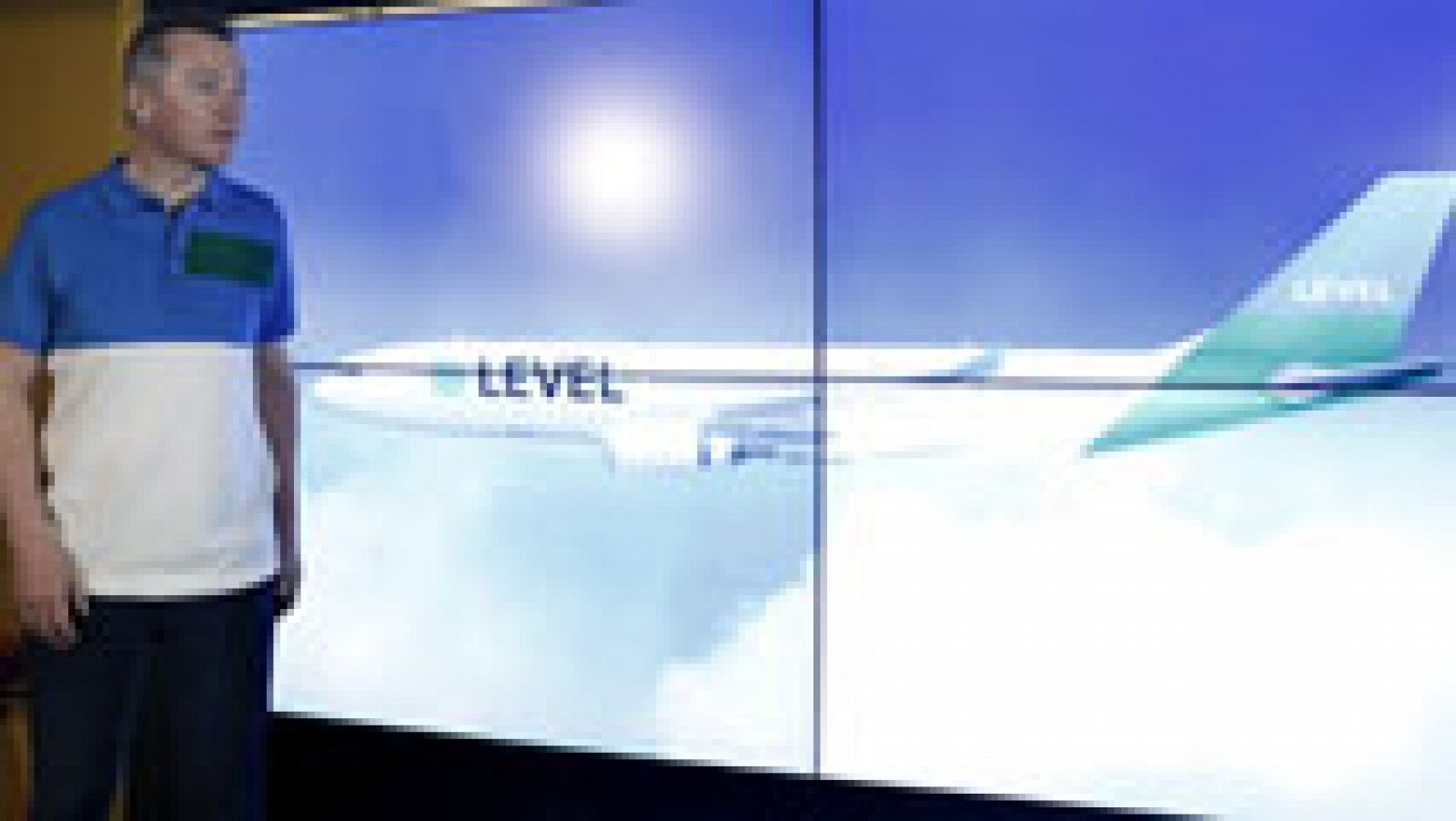 Telediario 1: El grupo IAG lanza Level para operar vuelos de largo recorrido 'low cost' desde Barcelona | RTVE Play